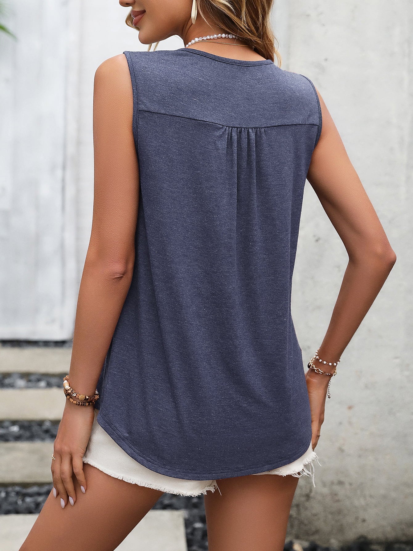 Lace Contrast Scoop Neck Tank